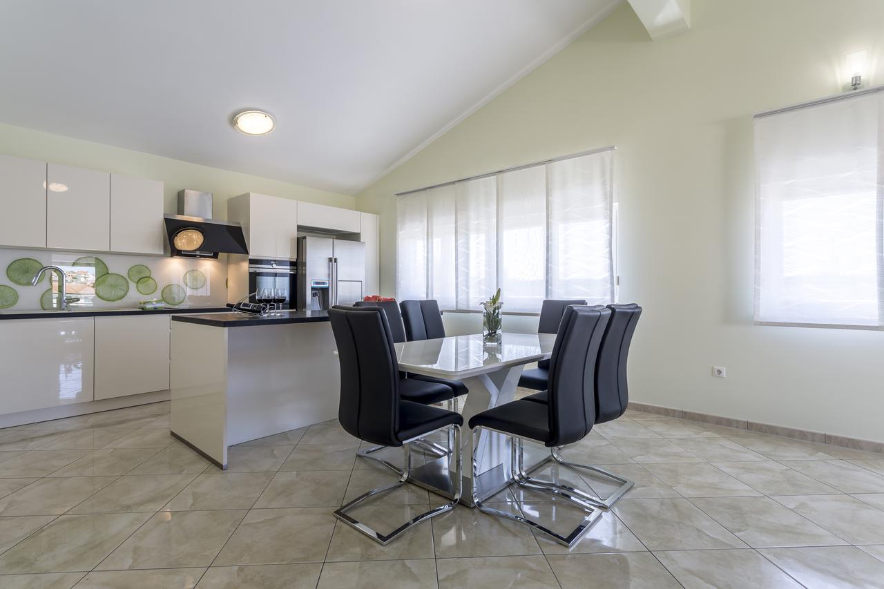 Apartmani Lukic Σπλιτ Εξωτερικό φωτογραφία