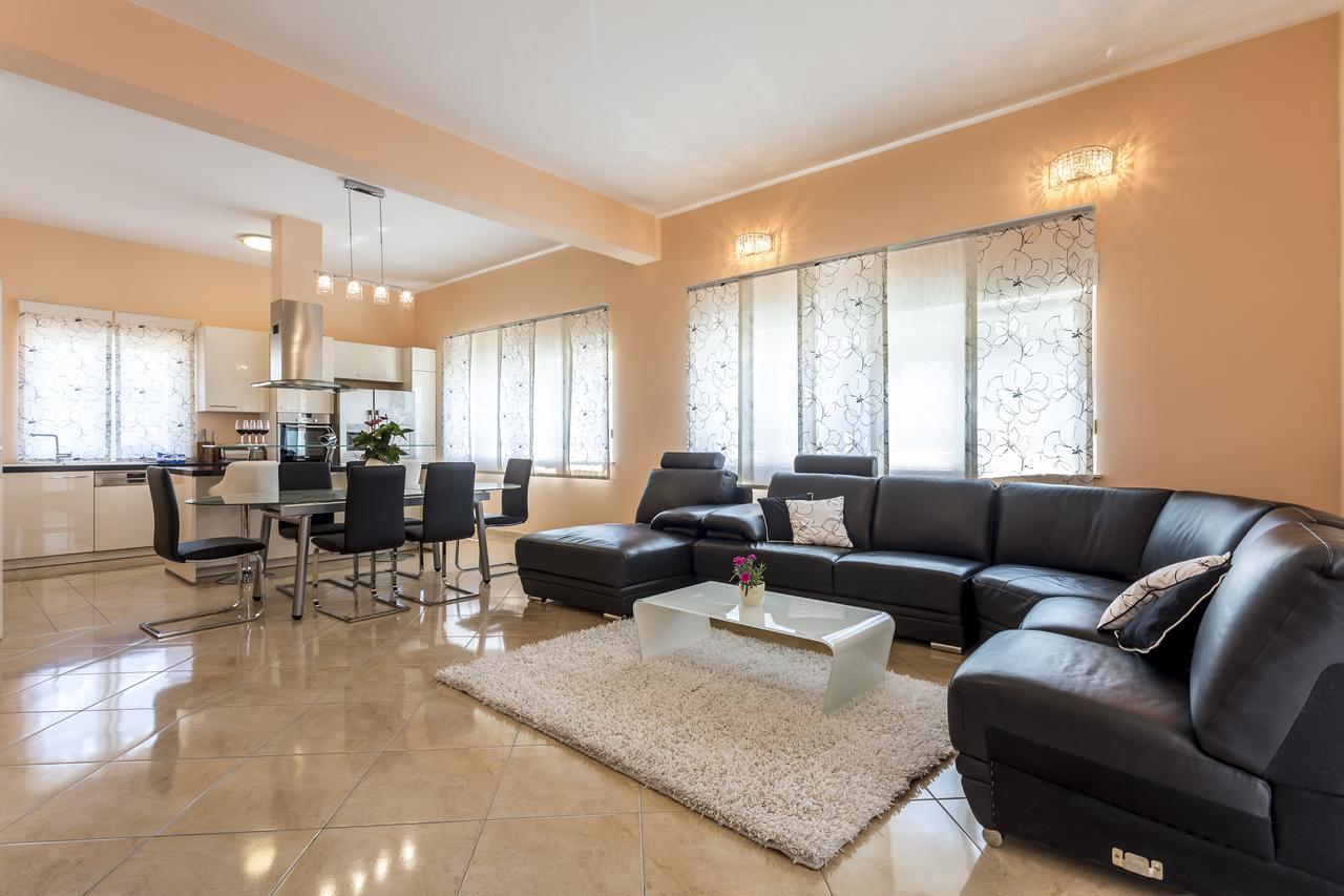 Apartmani Lukic Σπλιτ Εξωτερικό φωτογραφία